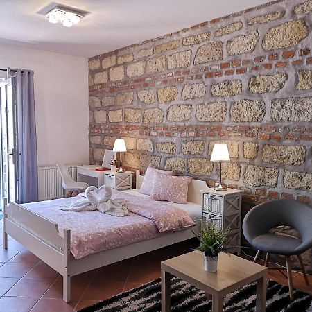 Villa Florencia Eger Bagian luar foto