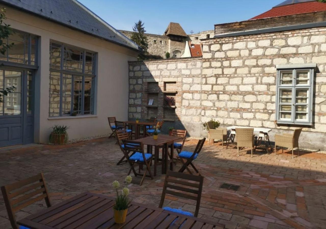 Villa Florencia Eger Bagian luar foto