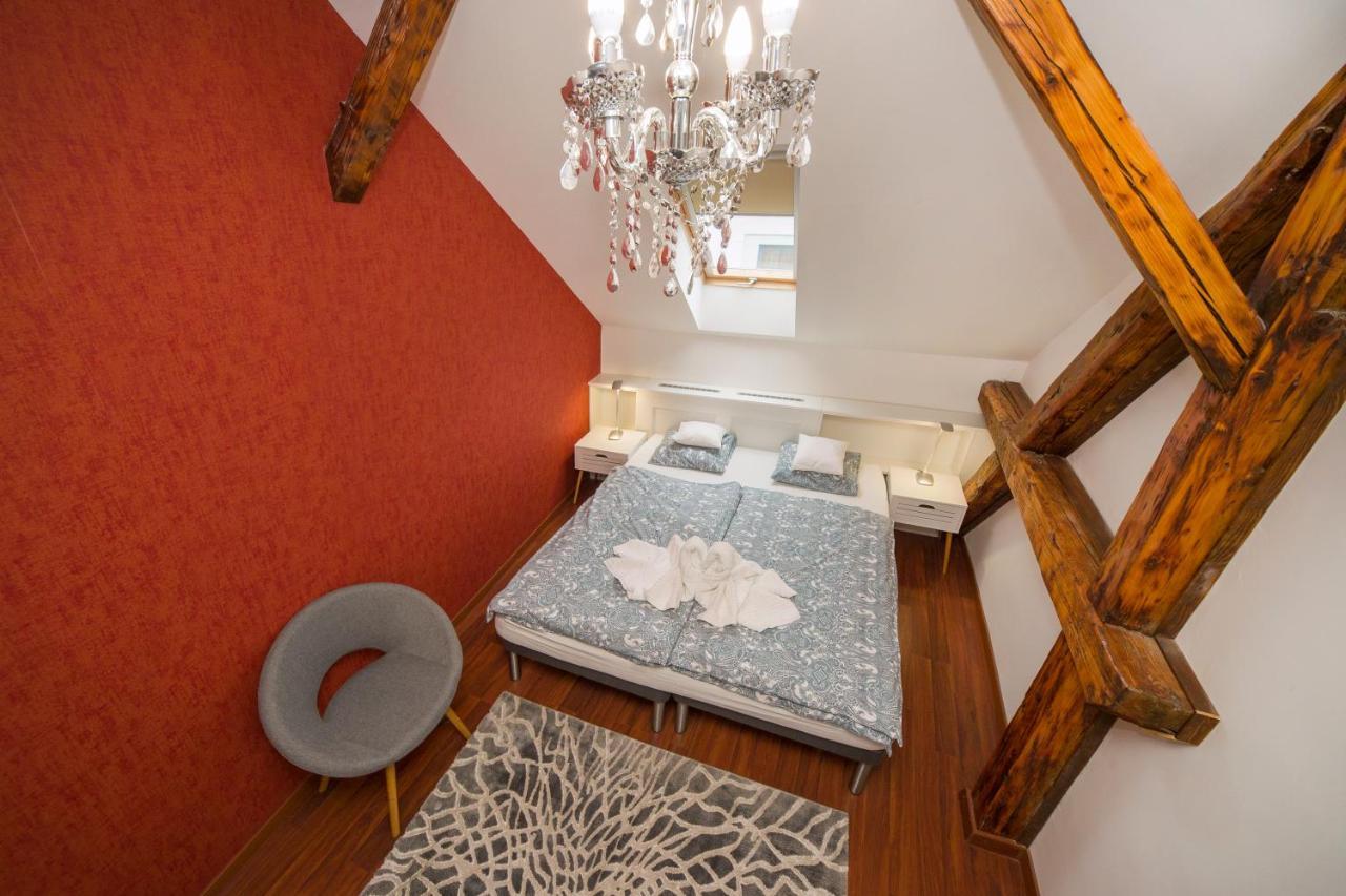 Villa Florencia Eger Bagian luar foto